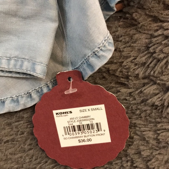 Chambray button up​ - Picture 3 of 3